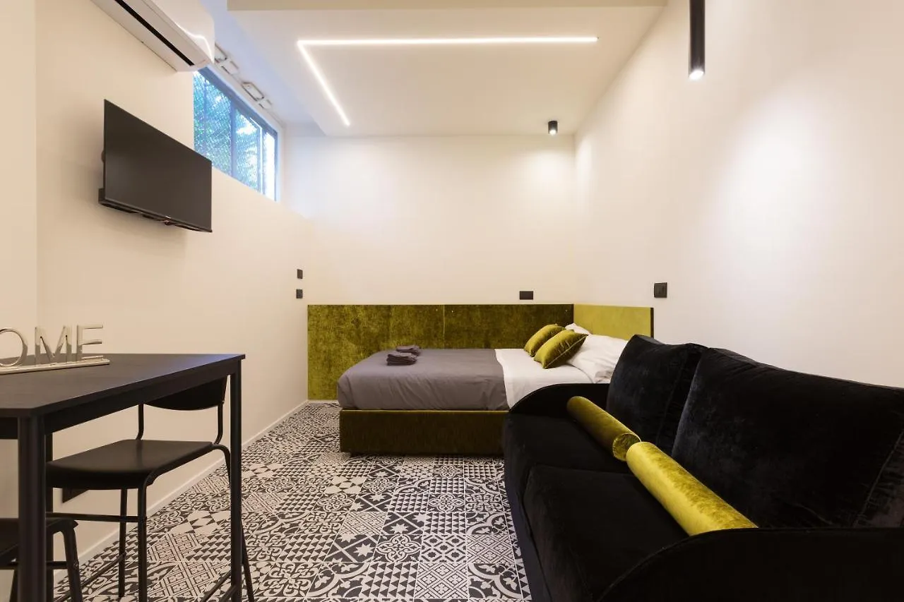 Pay60 -Crescenzago- Luxury Yellow House 米兰 意大利
