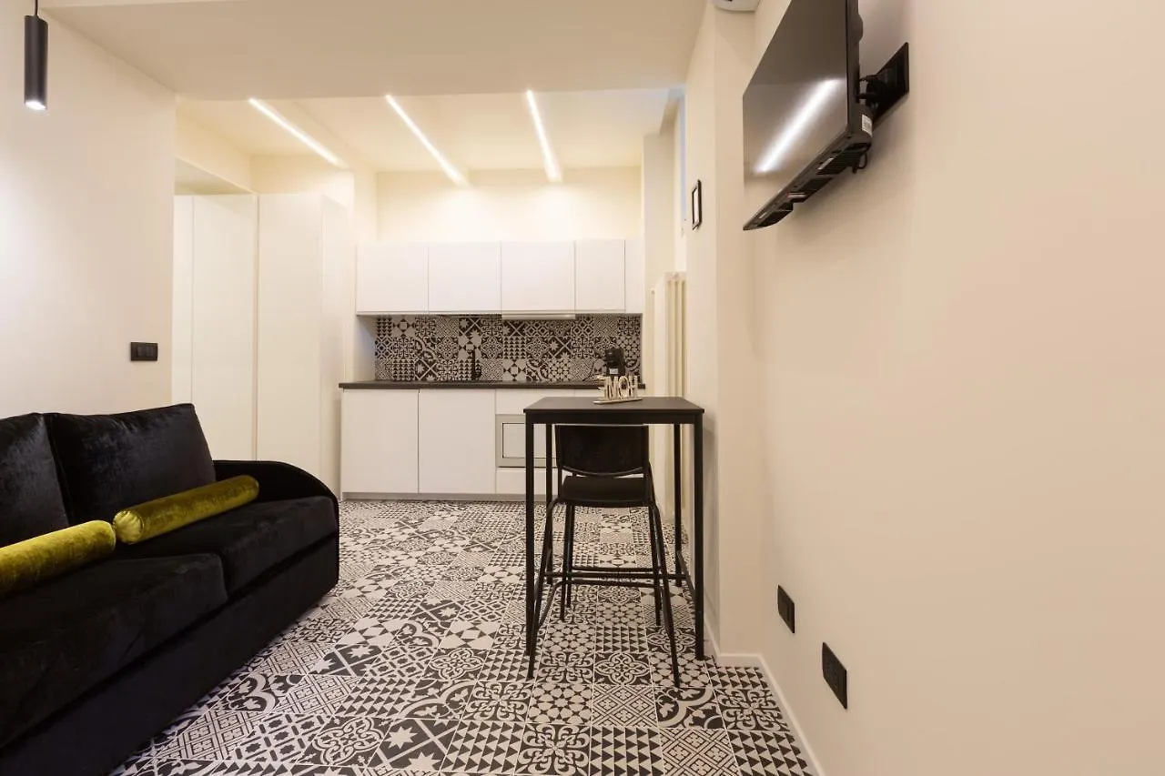 Pay60 -Crescenzago- Luxury Yellow House Milan 0*,